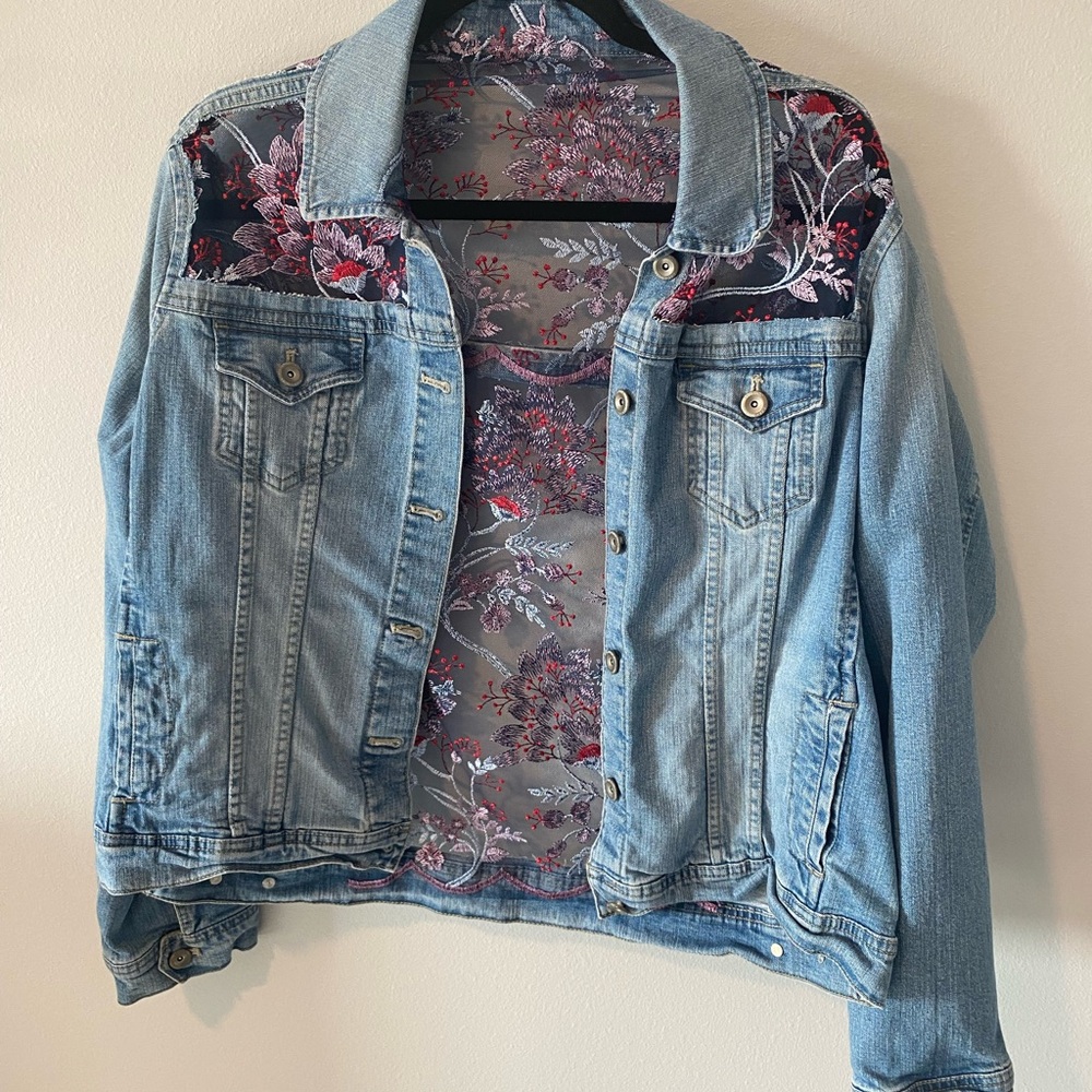 Floral Embroidered Denim Jacket